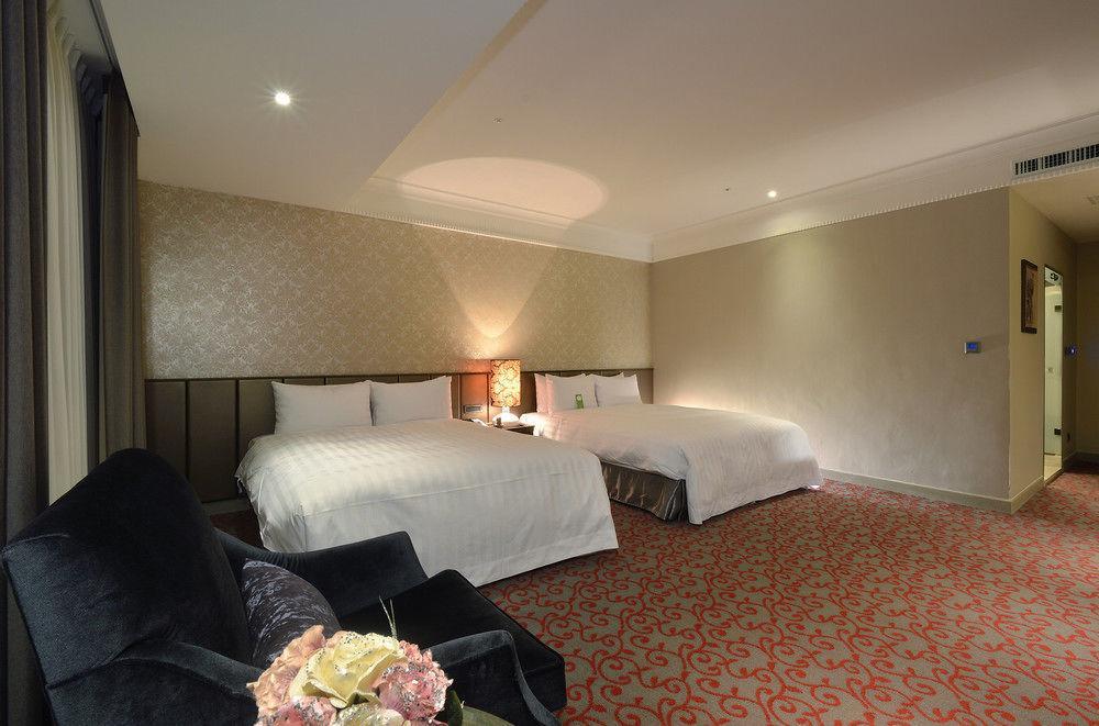 Grand City Hotel Phong Nguyên Ngoại thất bức ảnh