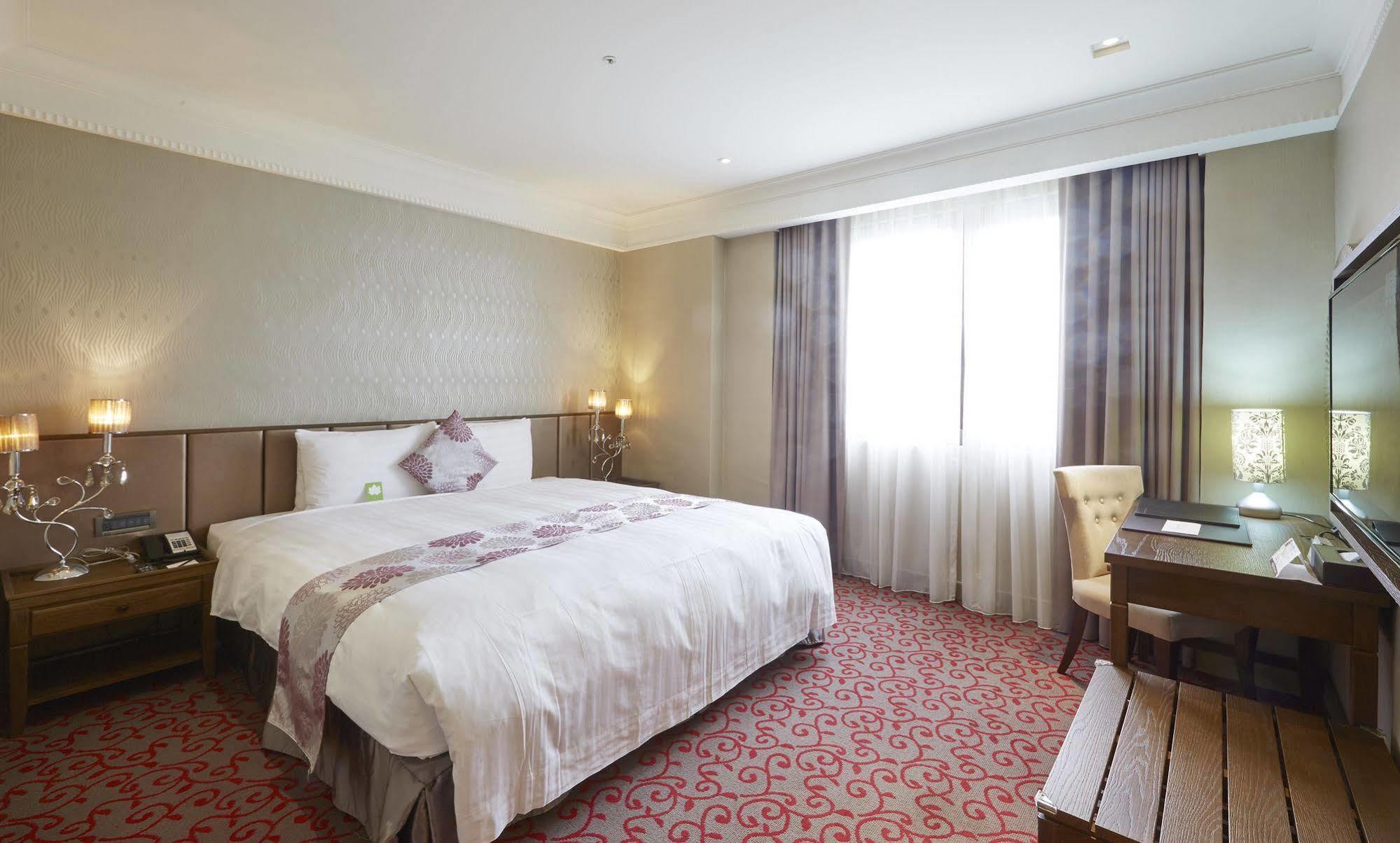Grand City Hotel Phong Nguyên Ngoại thất bức ảnh