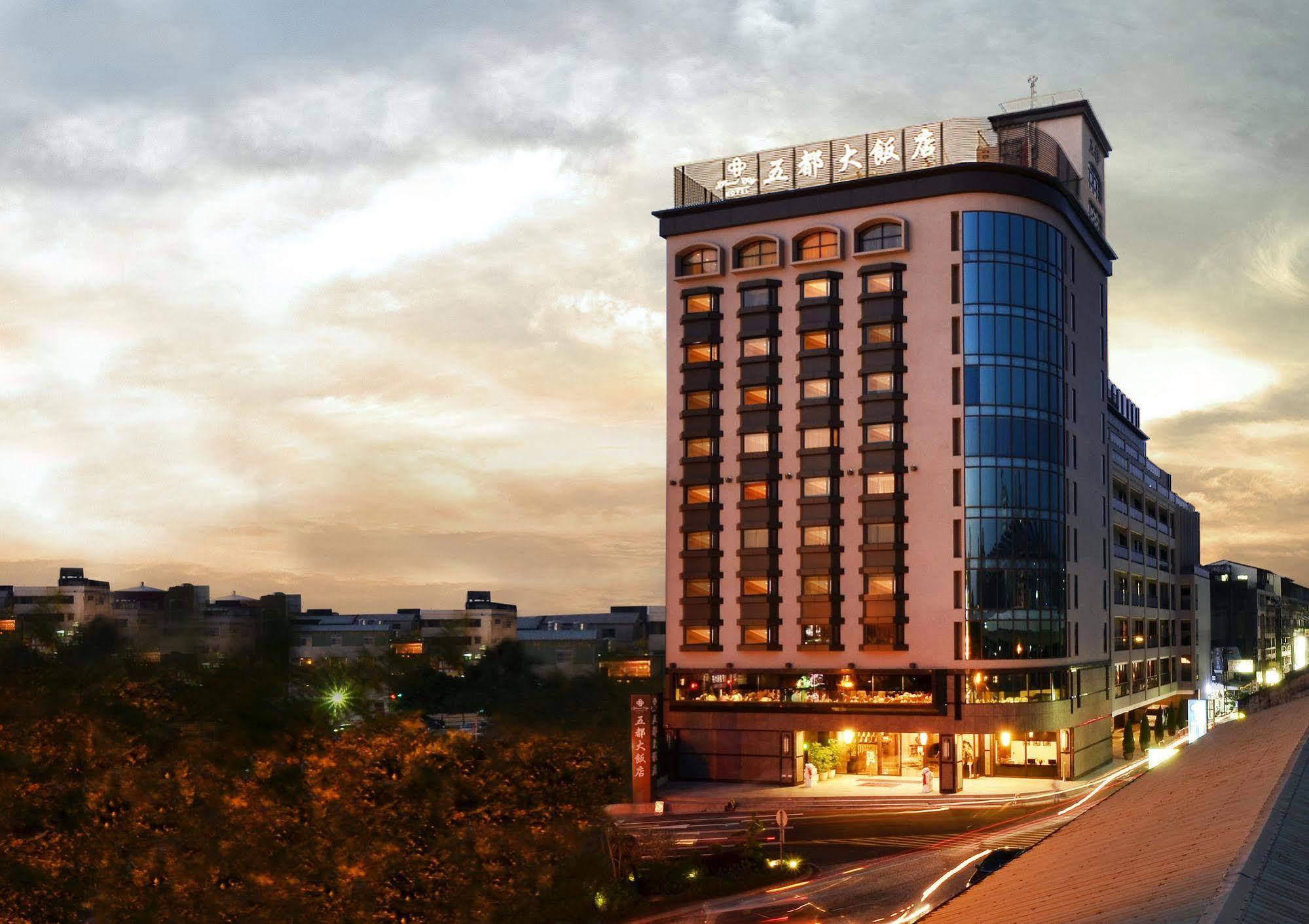 Grand City Hotel Phong Nguyên Ngoại thất bức ảnh